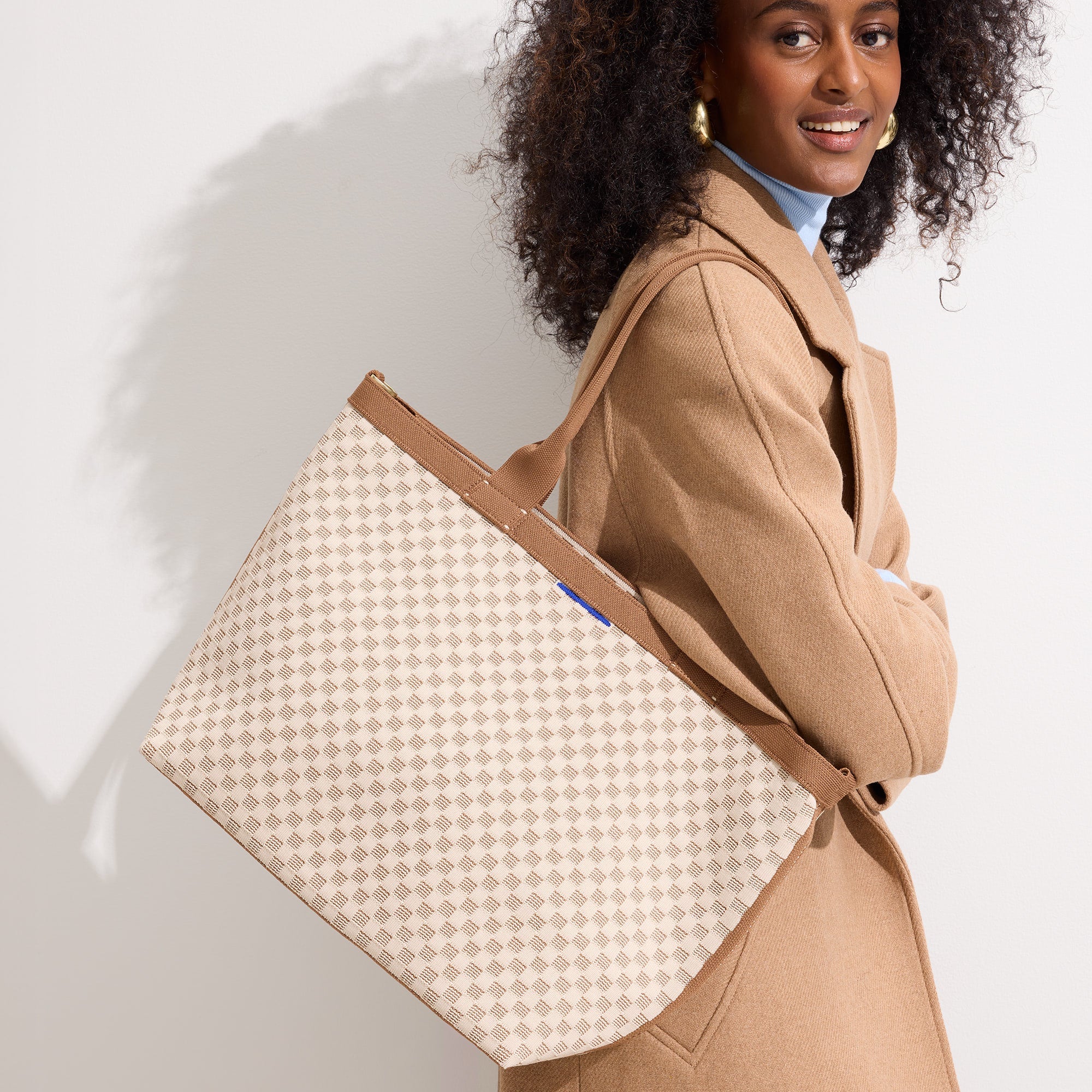 The Lightweight Zip Tote - Vanilla Wafer - Image 3